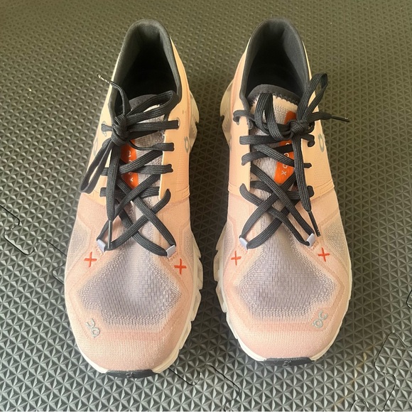 On Cloud X 3 Lightweight Running Training Shoes Rose/ Sand Womens Size 9.5 - Picture 3 of 8
